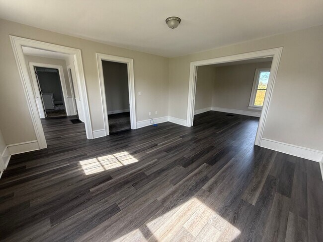 Building Photo - Amazing Remodeled Farm Home
