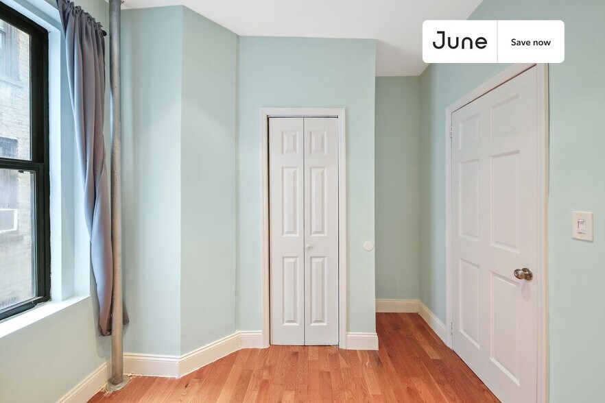 Building Photo - 23 E 109th St