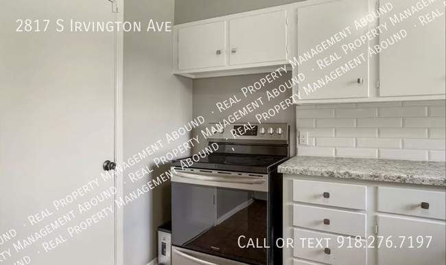Building Photo - 2817 S Irvington Ave