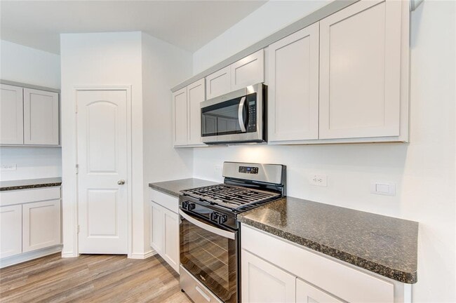 Building Photo - 24434 Elmwood Falls Dr