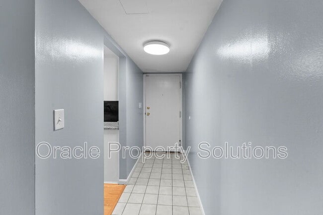 Building Photo - 6085 Majors Ln