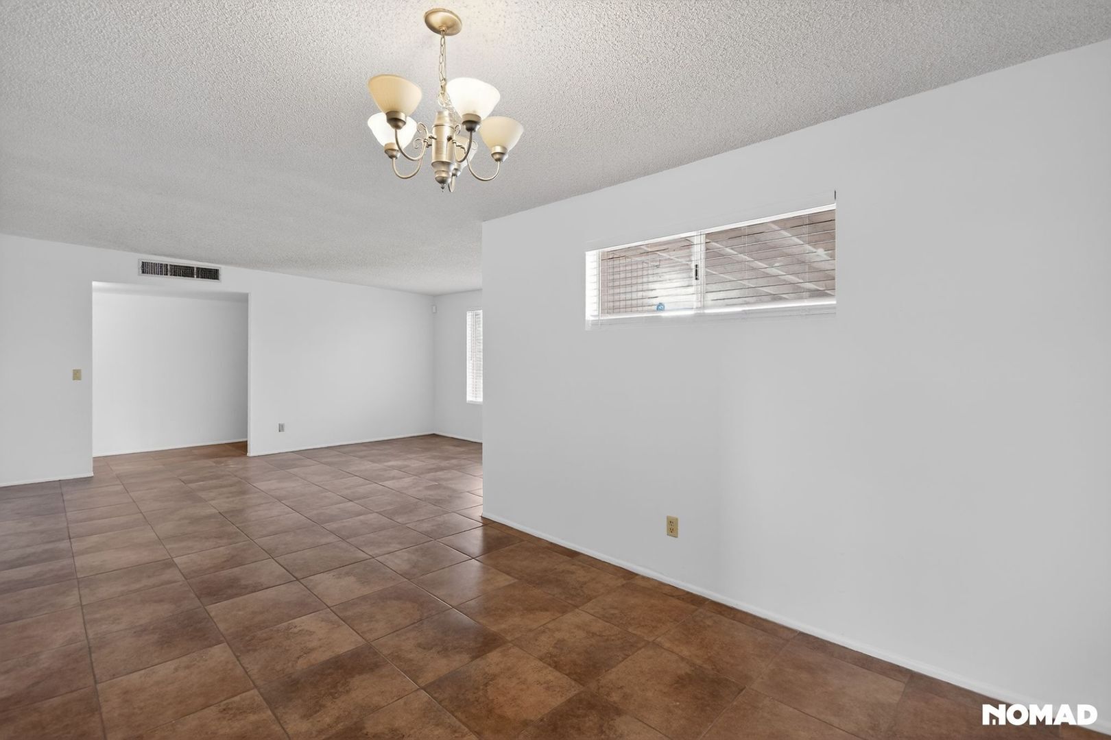 Building Photo - 938 N Larry Pl