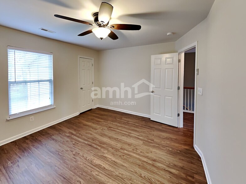 Building Photo - 1107 Stafford Dr