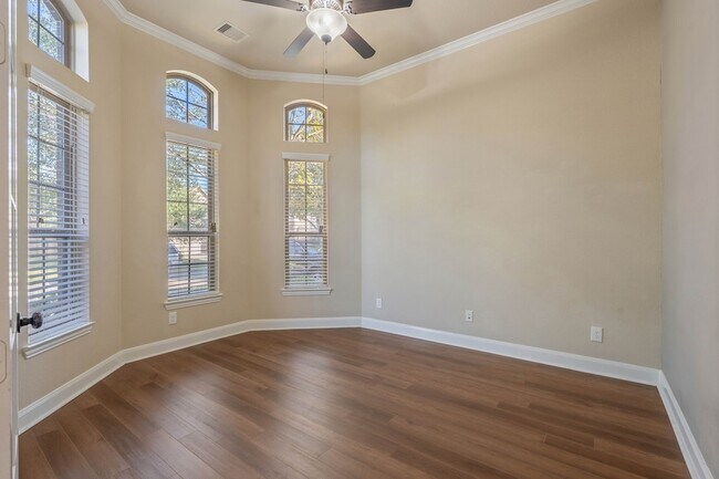 Building Photo - 166 Lindenberry Cir