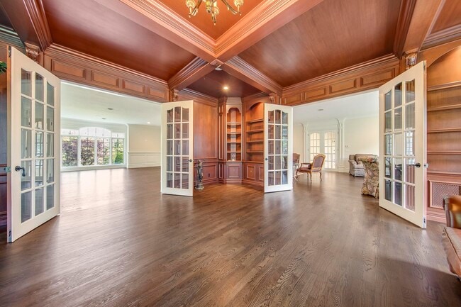 Building Photo - 51 Chestnut Ridge Rd