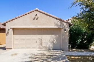 Building Photo - 1758 W Desert Hills Dr