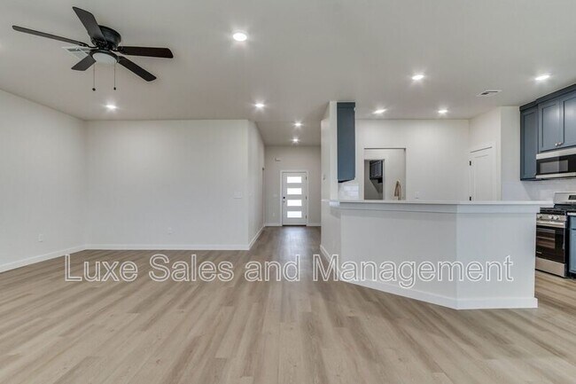 Building Photo - 8305 NW 163rd Ter