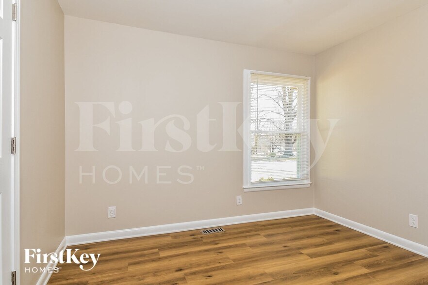 Building Photo - 2703 Wynnewood Dr