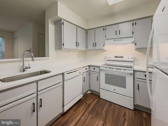 Building Photo - 18520 Boysenberry Dr