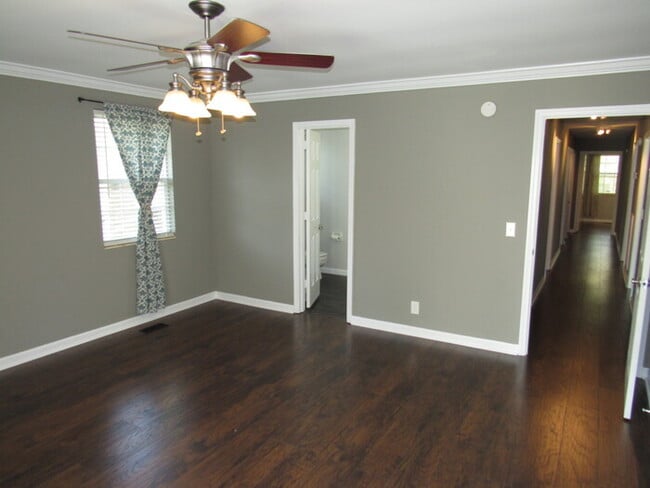 Building Photo - 4 bedroom home w/ walking trail to Percy P...