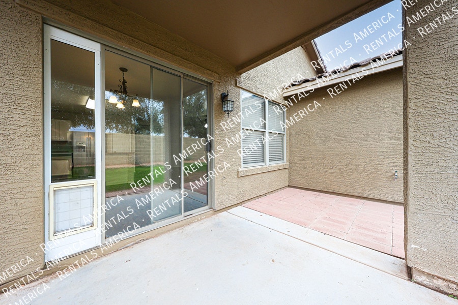 Building Photo - 8554 E Meseto Ave