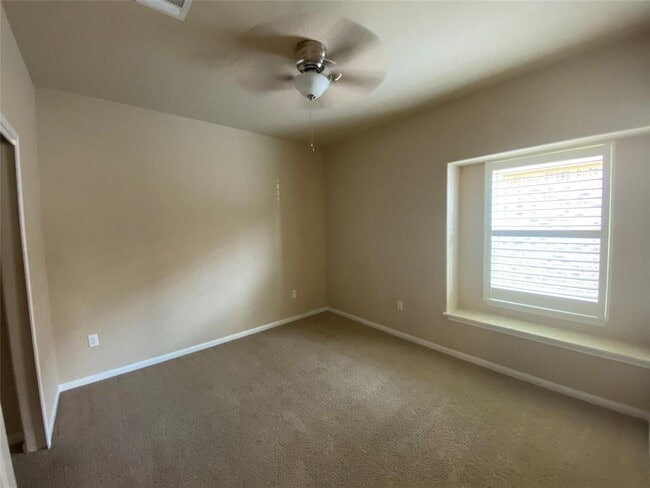 Building Photo - 2448 Lyla Ln