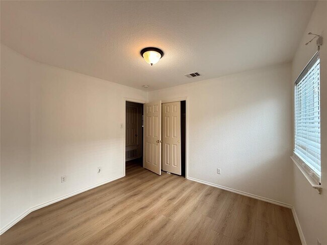 Building Photo - 1714 Lost Maples Loop