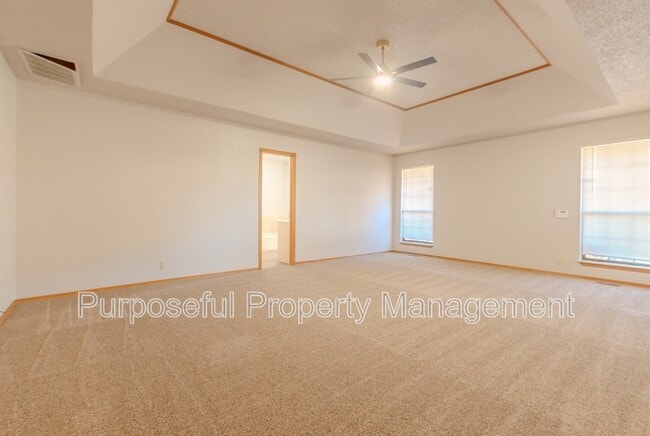 Building Photo - 1401 Harding Ave