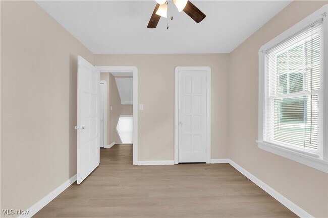 Building Photo - 15602 Walden Ave