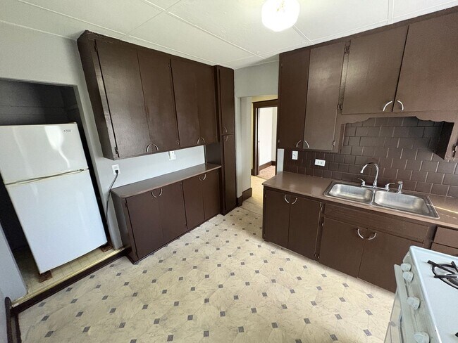 Building Photo - 2963 Dudley St