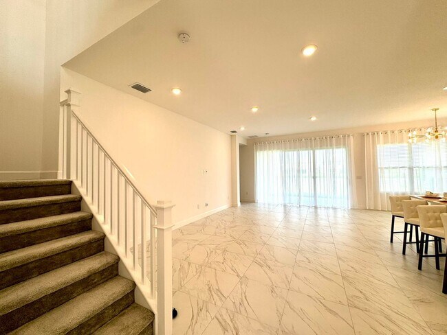 Building Photo - 32792 Tree of Life Ave