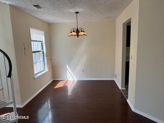 Building Photo - 702 Goldthread Ct