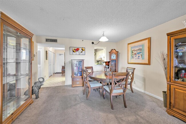 Building Photo - 4570 NW 18th Ave