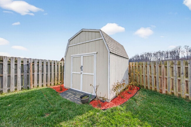 Building Photo - 1961 Creek Bank Dr