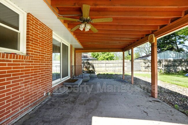 Building Photo - 7217 Maple Dr