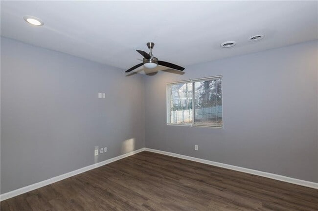 Building Photo - 1277 Goodwin Rd NE