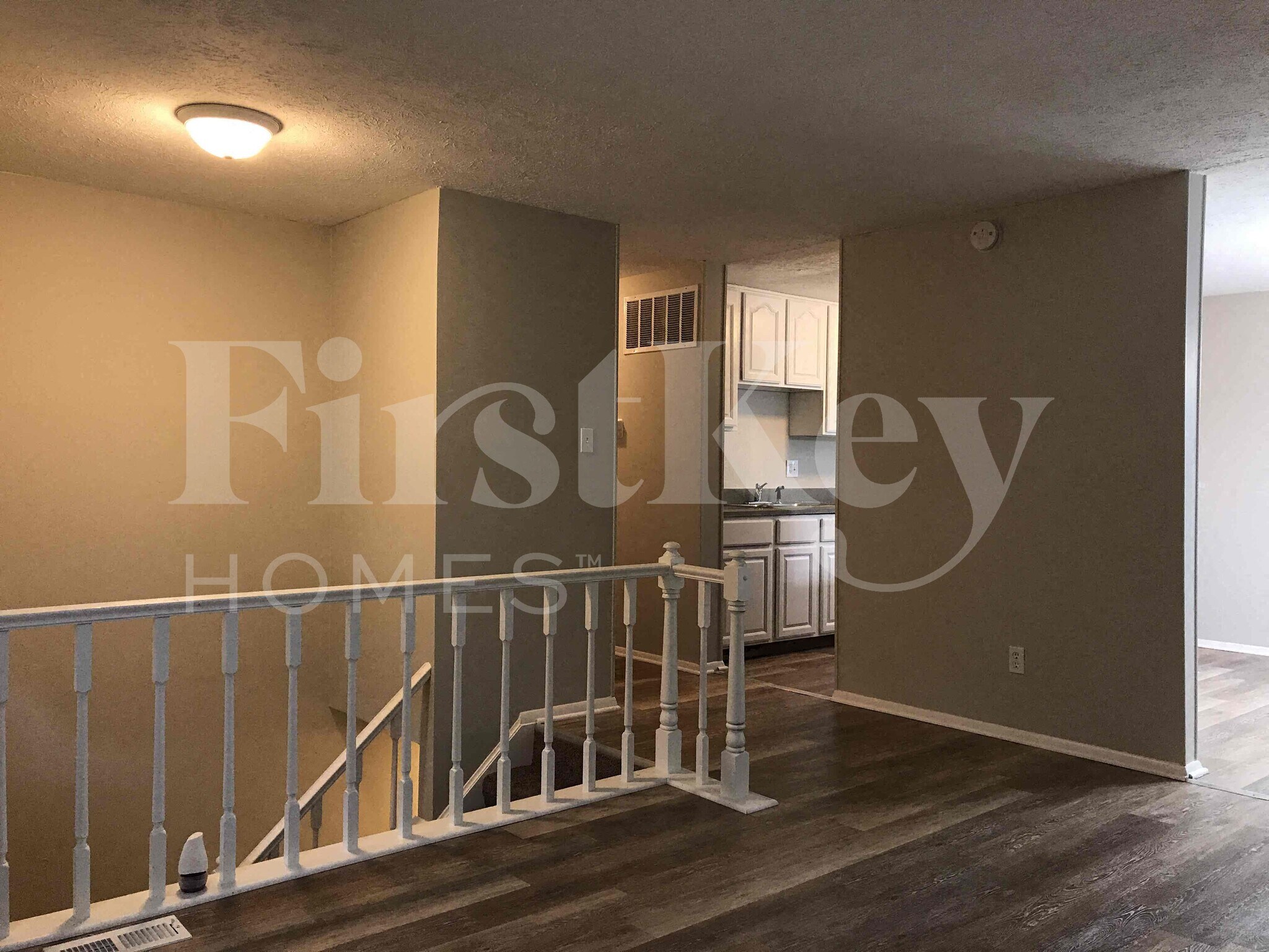 Building Photo - 1324 Lansdowne Rd