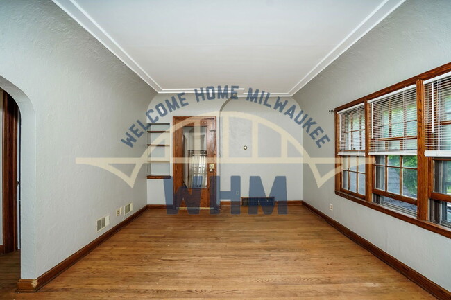 Building Photo - 3015 N 60th St