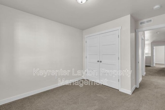 Building Photo - 955 N 800 E