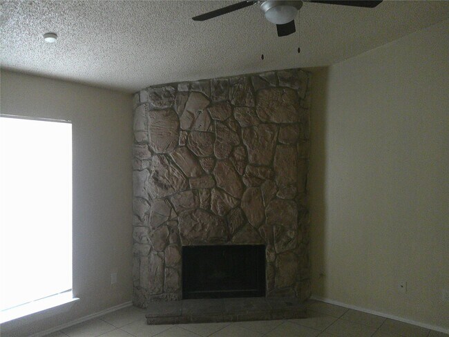 Building Photo - 5771 Easthampton Dr