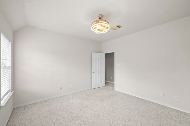 Building Photo - 5526 Darschelle Dr