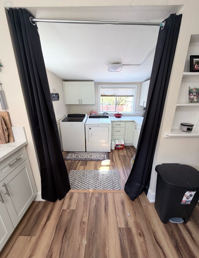 Building Photo - 1244 La Barr Mdws Rd