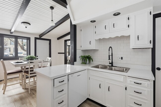 Building Photo - 3 bedroom 2 Bath Rental in Geneseo