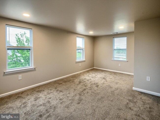 Building Photo - 78a Ridge Rd