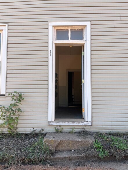 Front entrance - 801 N 3rd St