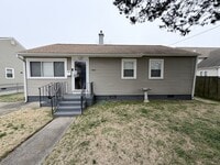 Building Photo - 1366 Baychester Ave