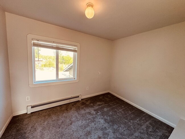 Building Photo - 1670 N Basie Point Cir