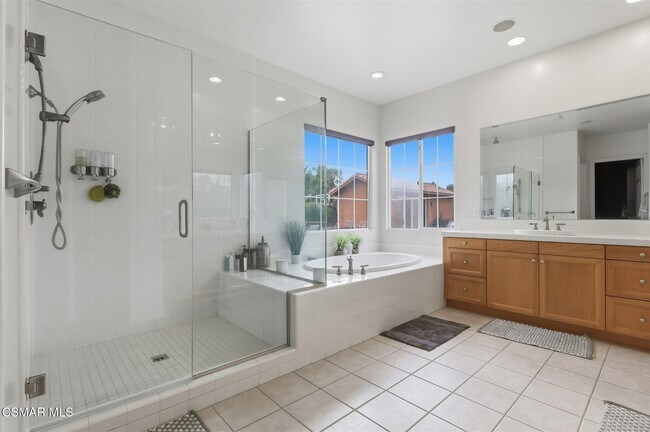 Building Photo - 9651 Sagebrush Ave