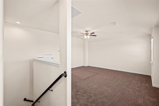 Building Photo - 9404 Blaine Dr