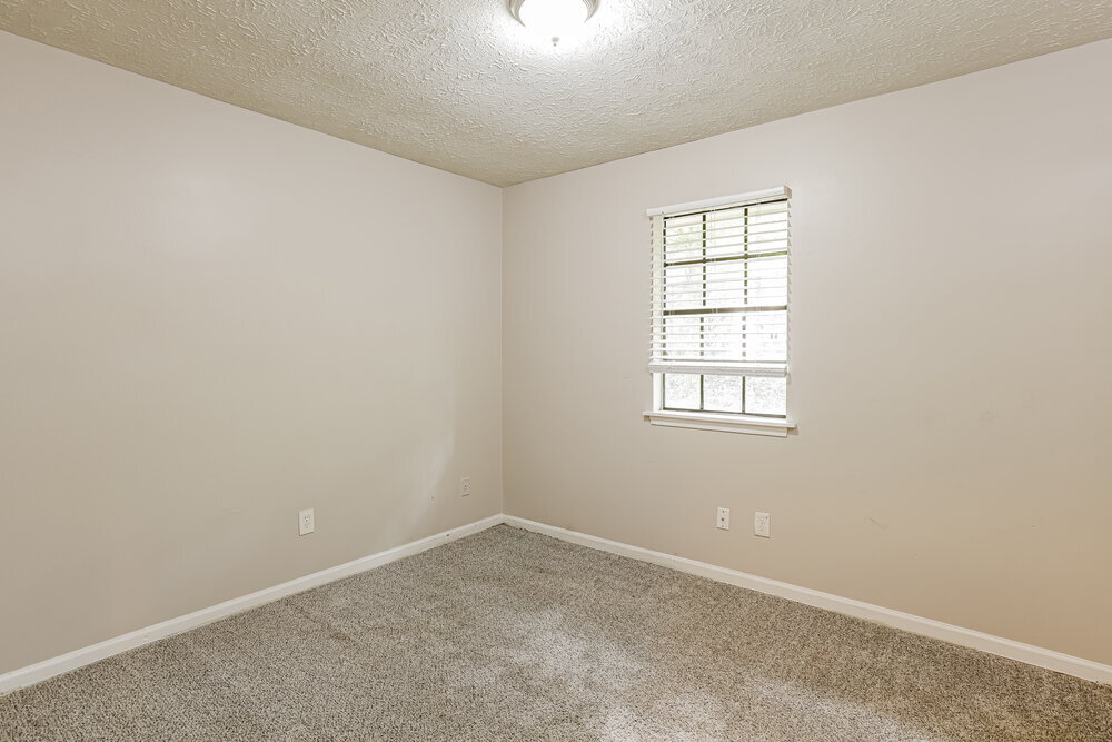 Building Photo - 4114 Red Laurel Way SW