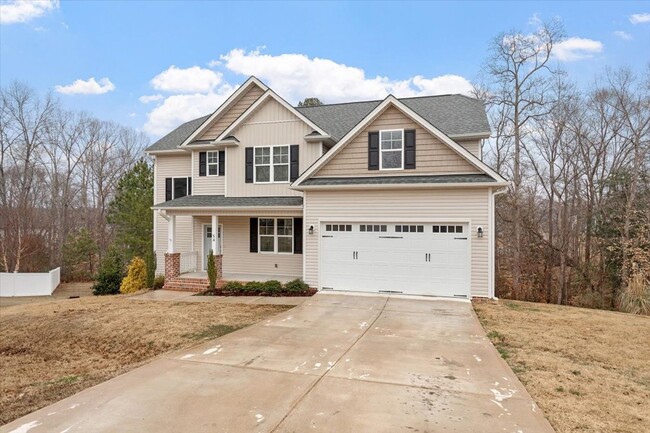 Building Photo - Charming 4 Bed, 3Bath in Clayton, NC