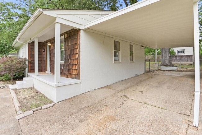 Building Photo - 4906 Verne Rd