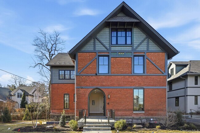 Building Photo - 34 Clinton Ave