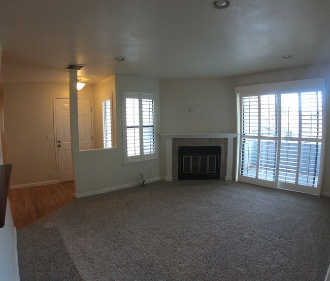 Building Photo - Centrally located Cambrian Park Condo