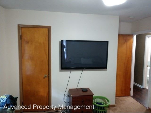 Building Photo - 5 br, 2 bath House - 1944 Hayes Drive