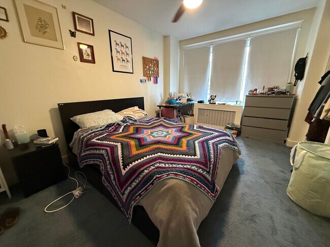 Building Photo - 5921-5923-5923 Nicholson St