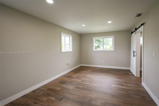 Building Photo - 19450 SW 125th Ave