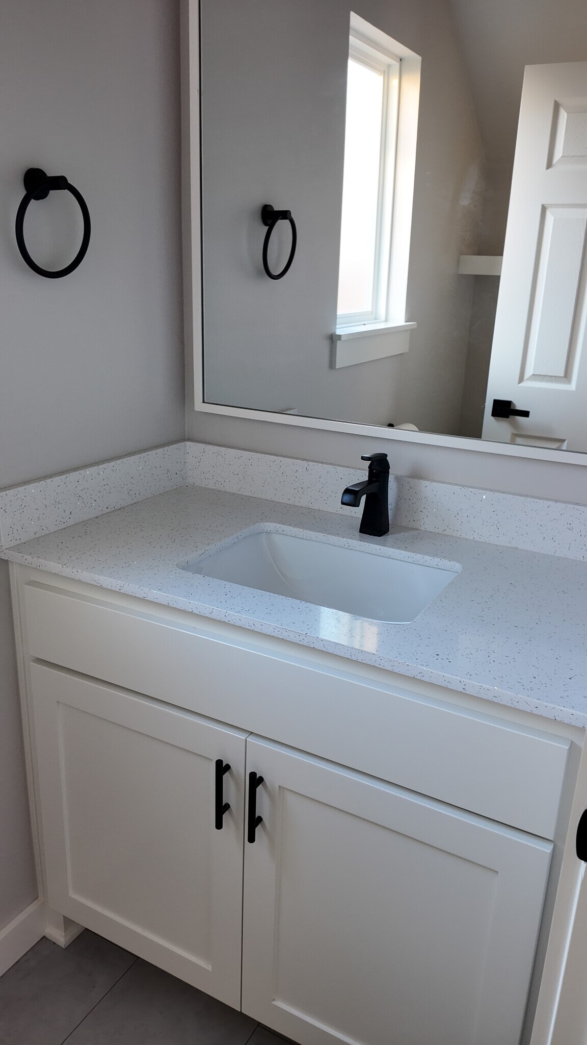 Building Photo - 4617 S East Ave