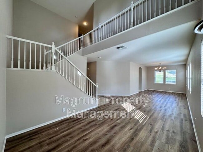 Building Photo - 30906 Crystalaire Dr