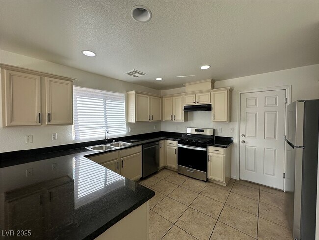 Building Photo - 9141 Iron Cactus Ave